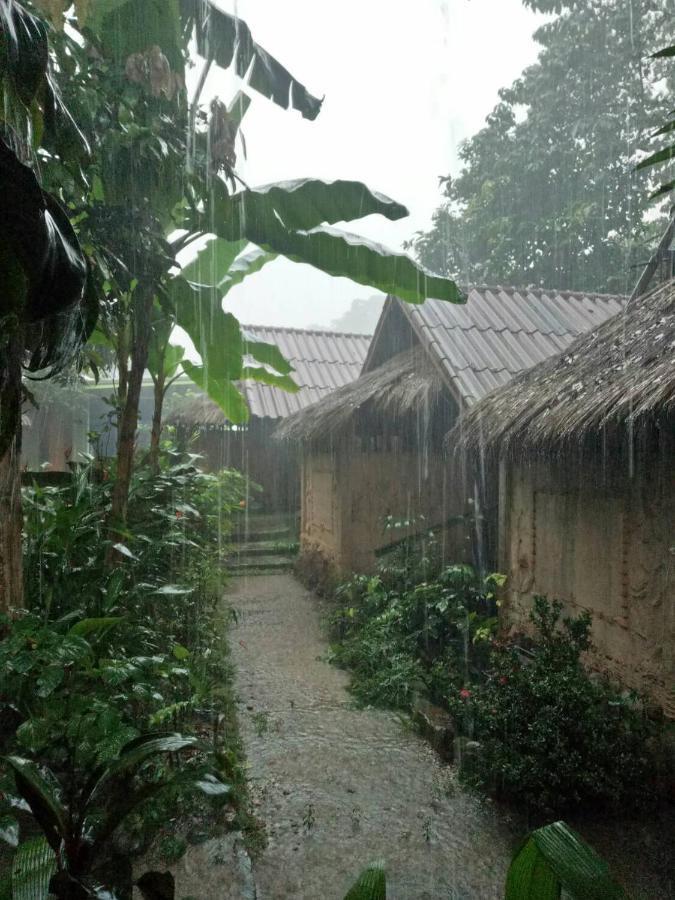 チェンライHill Tribe Art Houseアパートメント 部屋 写真
